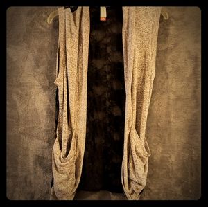 4/$20 women's vest springtime/summer sz xl